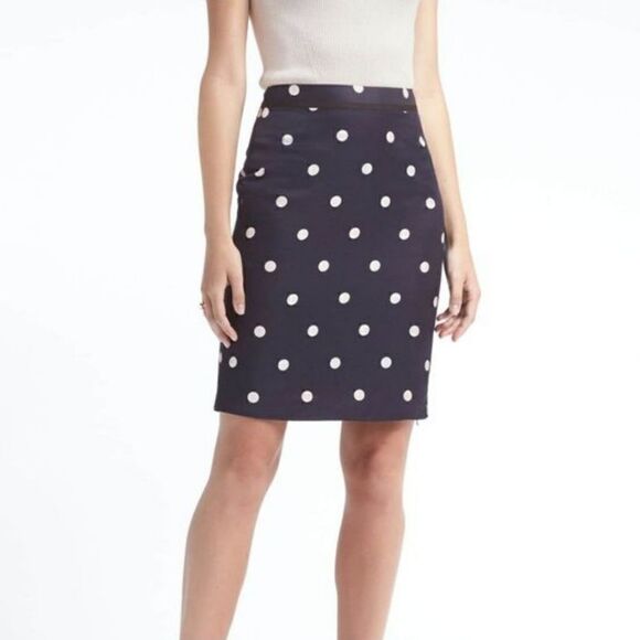 NYCC Dresses & Skirts - NYCC Pencil Style Polka Dot Elastic Waist Skirt Size Large